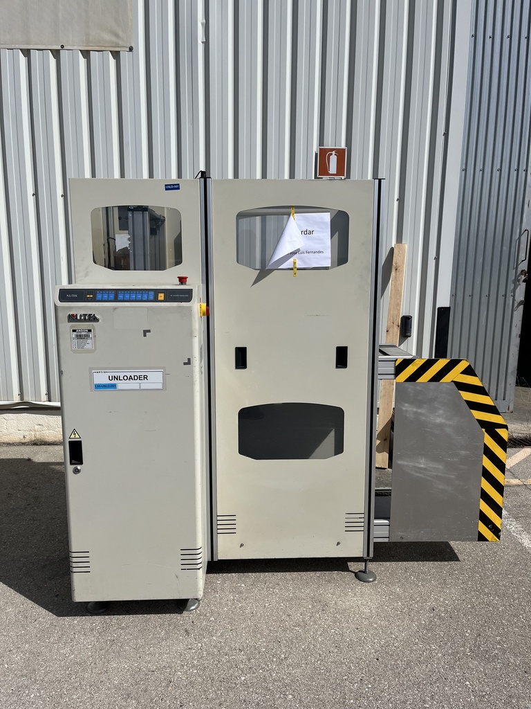 Nutek Conveyor model: NTM110LL SMT 2002-0409A01